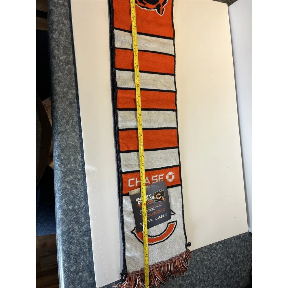 Chicago Bears Chase Bank Reversible Scarf Knit Winter Neck NEW - 2010